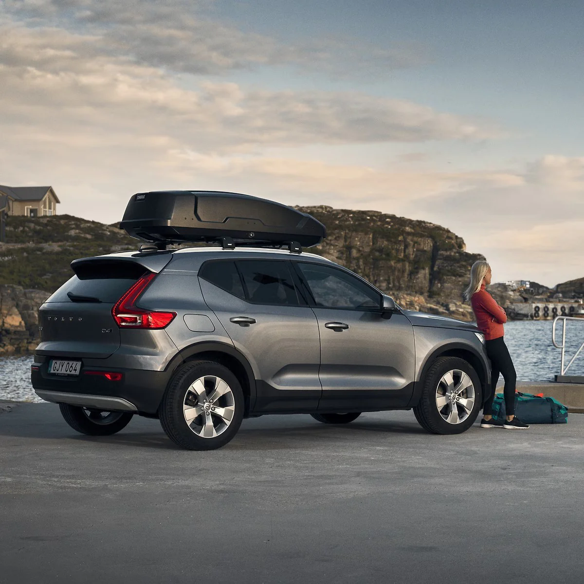 Roof Rack Accessory: Cargo Box - Image 8